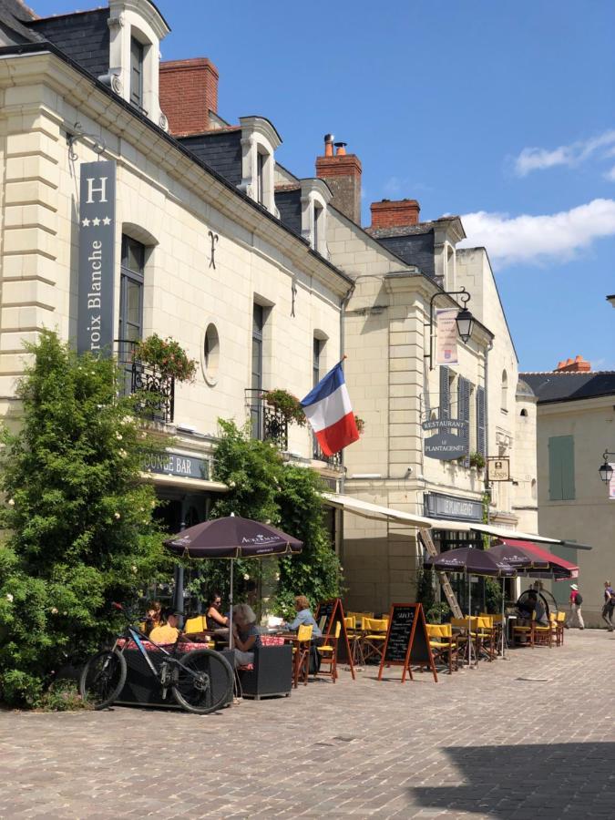 Logis Hotel La Croix Blanche Fontevraud Kültér fotó