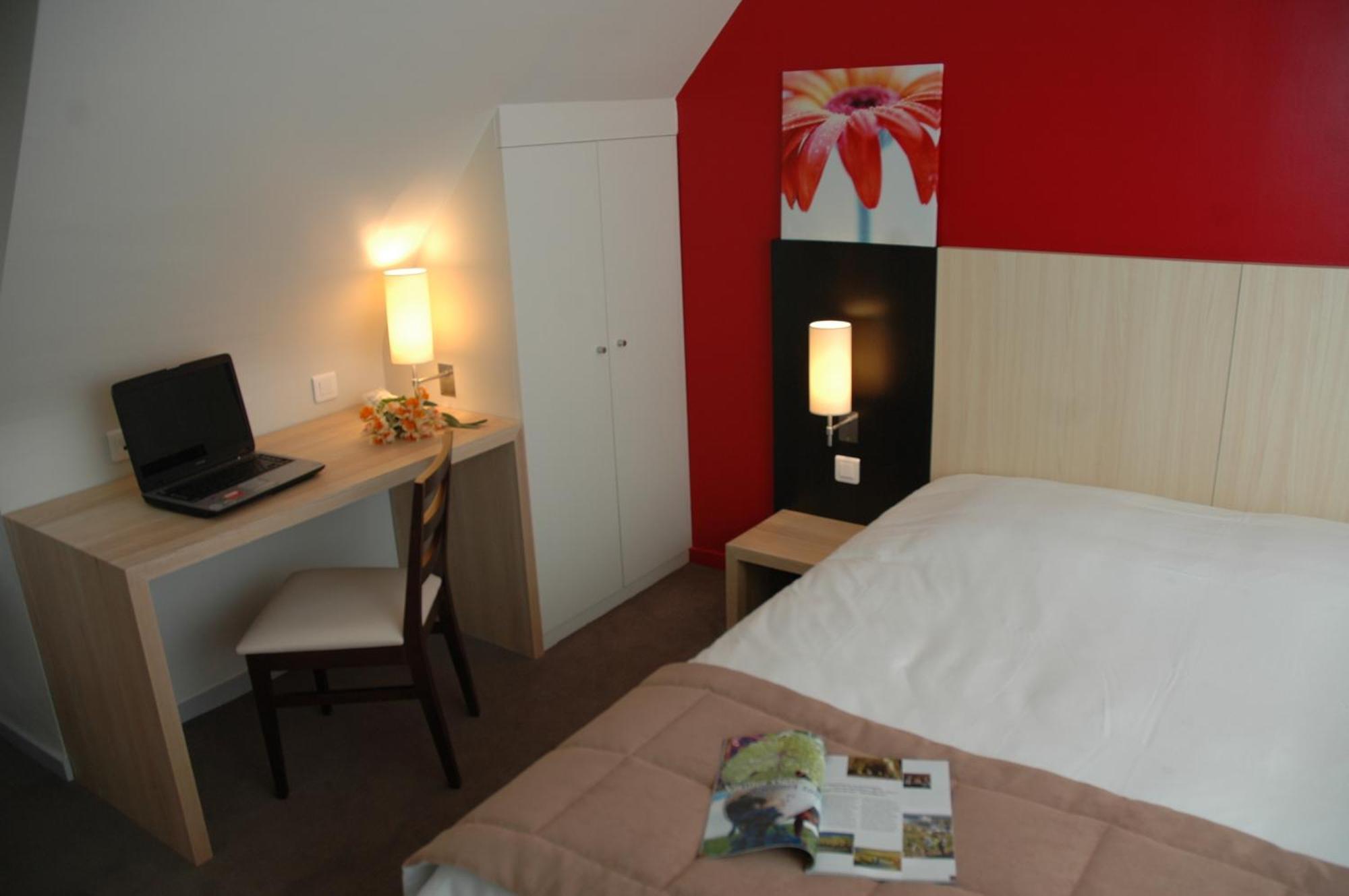 Logis Hotel La Croix Blanche Fontevraud Kültér fotó