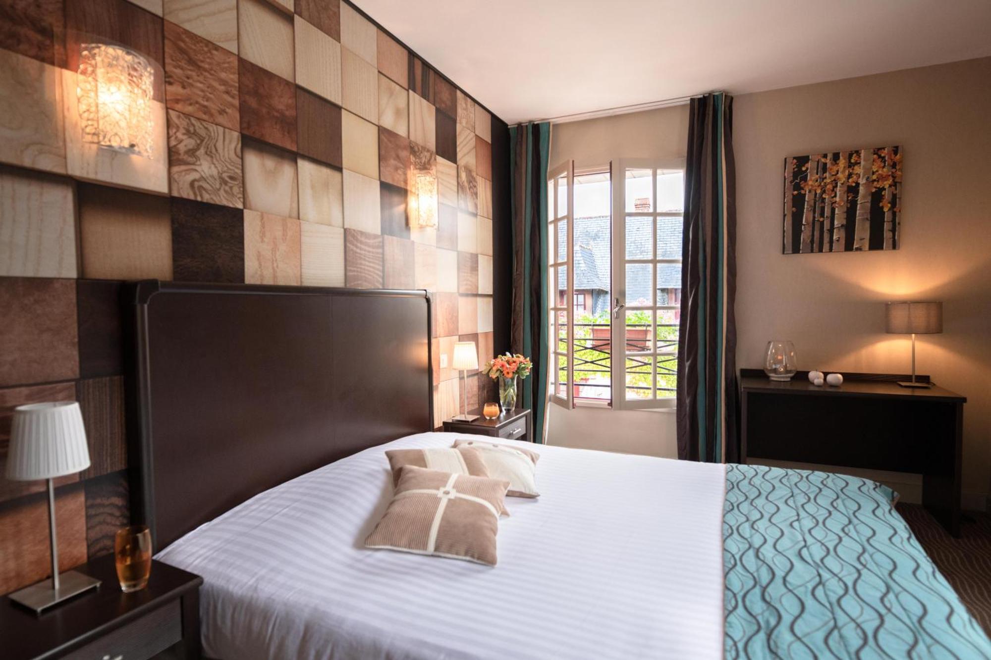 Logis Hotel La Croix Blanche Fontevraud Kültér fotó