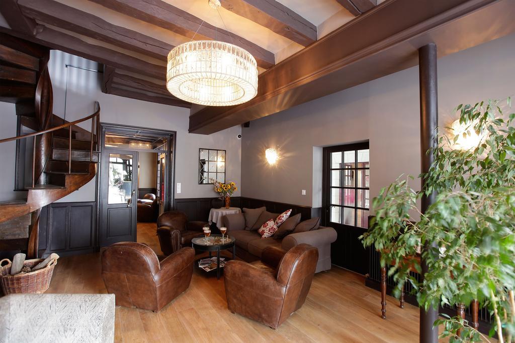 Logis Hotel La Croix Blanche Fontevraud Beltér fotó