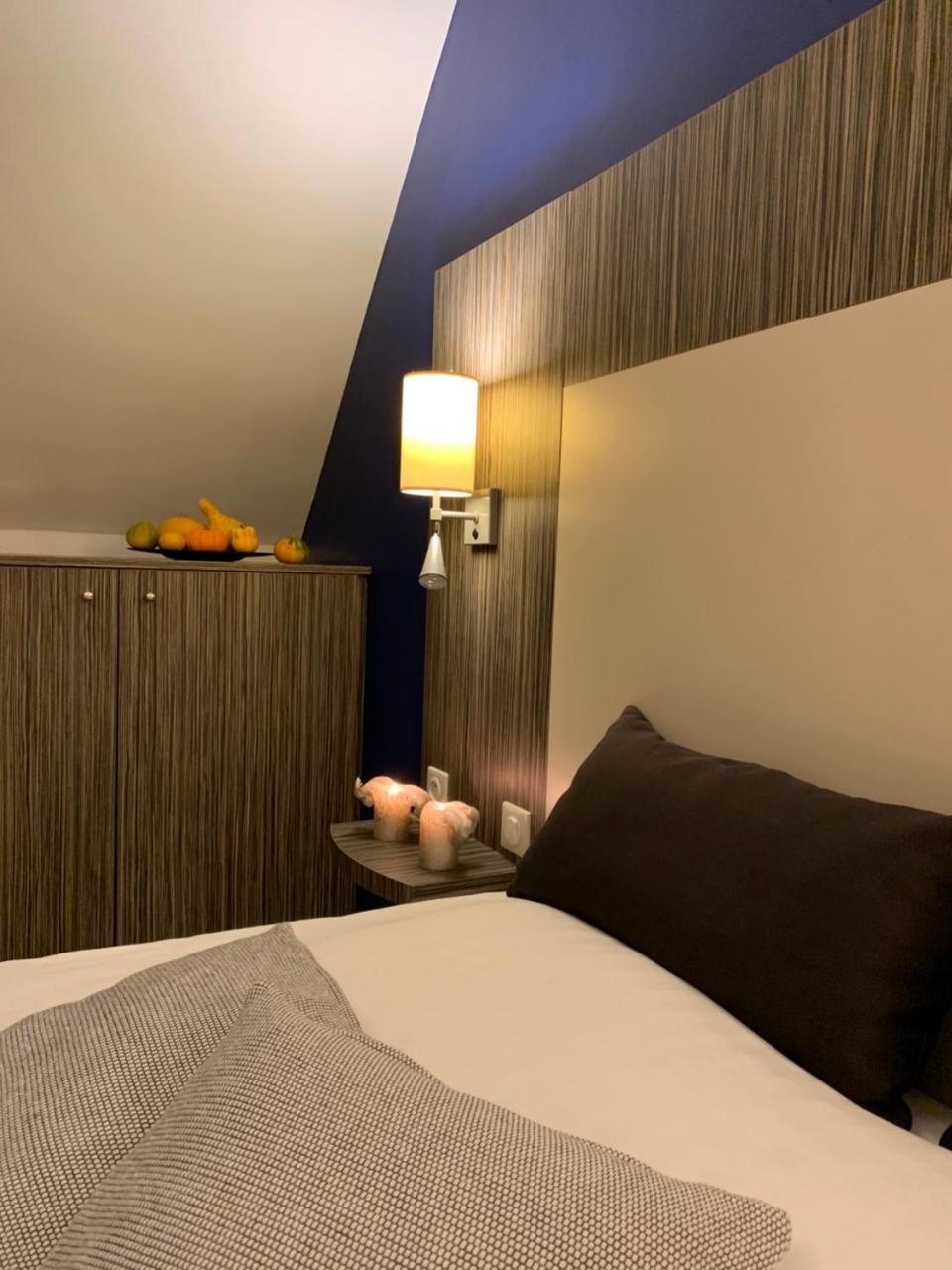 Logis Hotel La Croix Blanche Fontevraud Kültér fotó